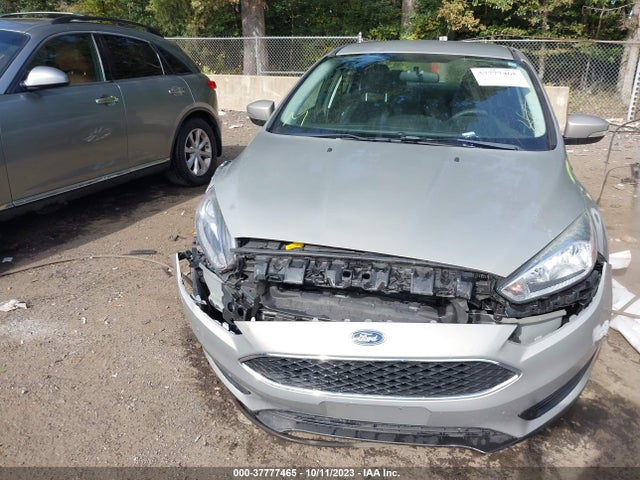 2016 FORD FOCUS SE VIN: 1FADP3F26GL266497