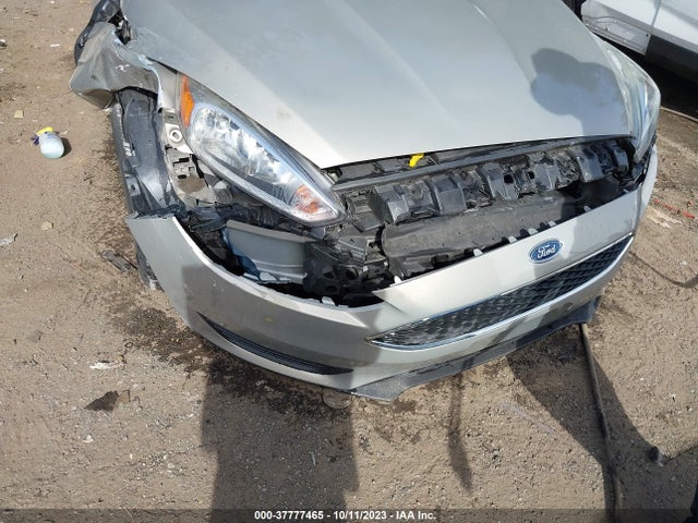 2016 FORD FOCUS SE VIN: 1FADP3F26GL266497