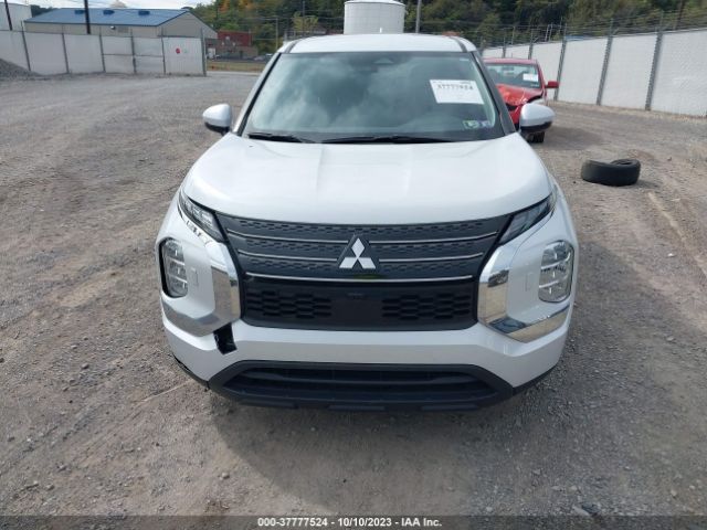 JA4J4TA89NZ061925 Mitsubishi Outlander Es