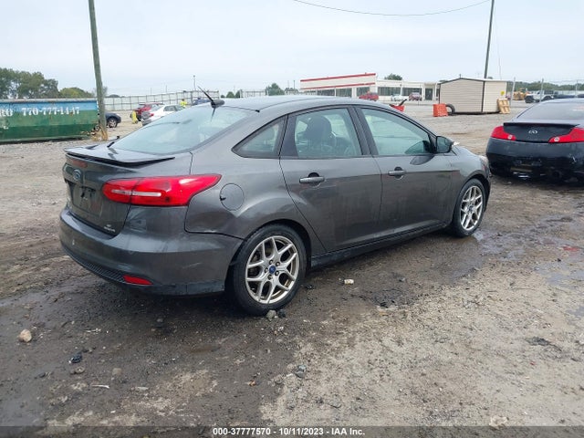 2015 FORD FOCUS SE VIN: 1FADP3F22FL321638