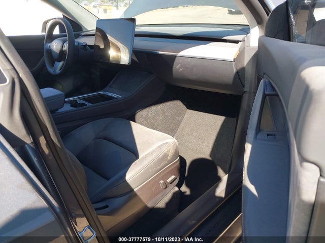 7SAYGDEF5NF490465 Tesla Model Y Performance