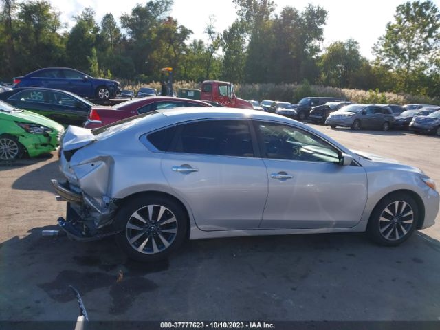 1N4AL3APXHC208444 Nissan Altima 2.5 Sv