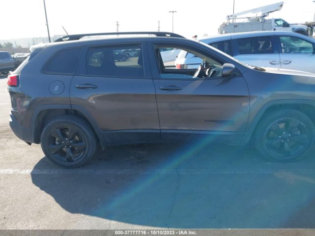 1C4PJLCB7JD554074 Jeep Cherokee Latitude