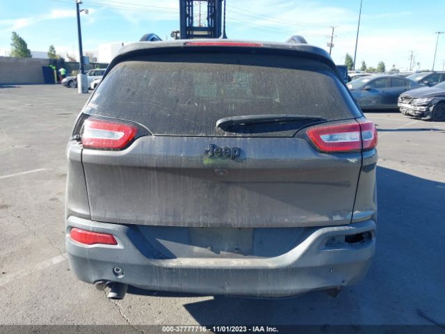 1C4PJLCB7JD554074 Jeep Cherokee Latitude
