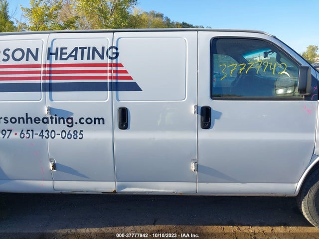 Chevrolet EXPRESS CARGO VAN 2017 1GCWGBFG0H1349672 Image 13