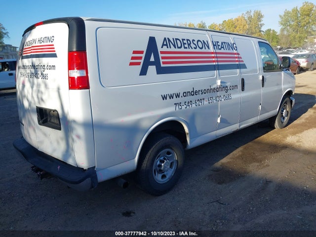 Chevrolet EXPRESS CARGO VAN 2017 1GCWGBFG0H1349672 Image 4