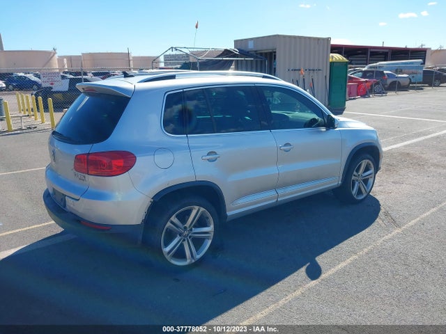 WVGBV3AX8EW058557 Volkswagen Tiguan R-line