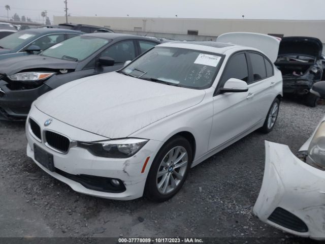 WBA8A9C5XGK619065 BMW 3 Series 320i