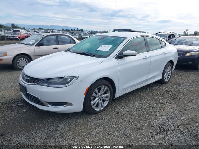 Chrysler 200 Limited 2015 1C3CCCAB2FN710510 Image 2