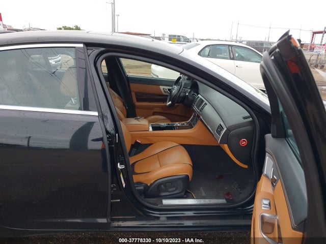 2012 JAGUAR XF SAJWA0HB6CLS28859 Photo 4