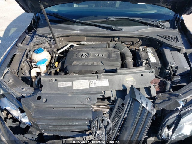 1VWAT7A33FC108159 Volkswagen Passat 1.8t Limited Edition
