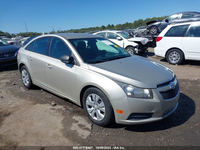 2014 1G1PA5SH6E7344970 main image