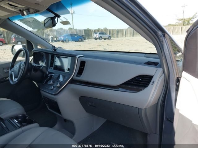 2015 TOYOTA SIENNA 5TDYK3DC8FS675524 Photo 4