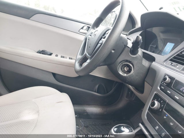 Hyundai SONATA SE 2017 5NPE24AF6HH541739 Image 6