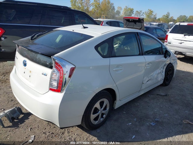 Toyota Prius Four 2015 JTDKN3DU3F1876234 Image 4