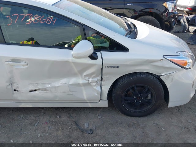 Toyota Prius Four 2015 JTDKN3DU3F1876234 Image 6