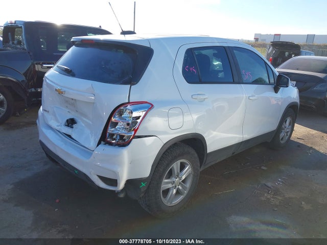 Chevrolet TRAX LS 2018 KL7CJKSB8JB527503 Image 4