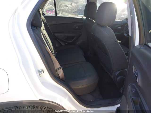 Chevrolet TRAX LS 2018 KL7CJKSB8JB527503 Image 8