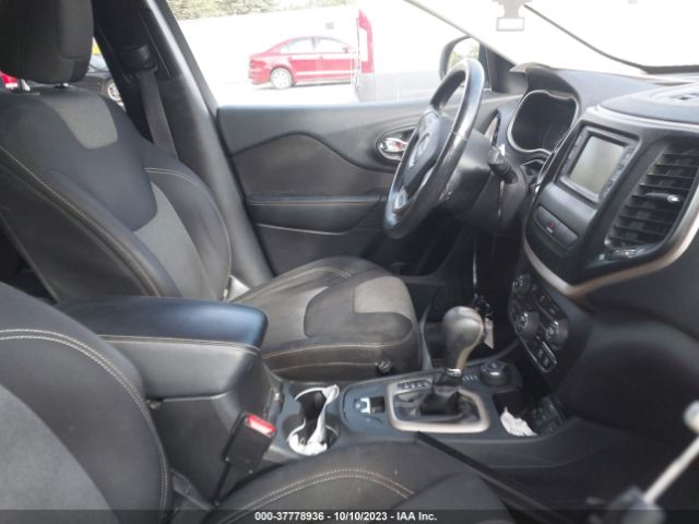 1C4PJMCS2EW266396 Jeep Cherokee Latitude