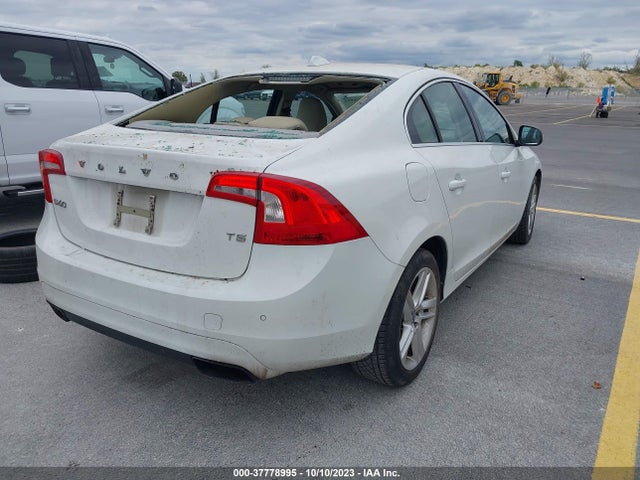 2015 VOLVO S60 T5 DRIVE-E PREMIER VIN: YV140MFB4F2305736