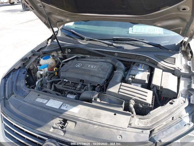 1VWBT7A31GC044869 Volkswagen Passat 1.8t Se