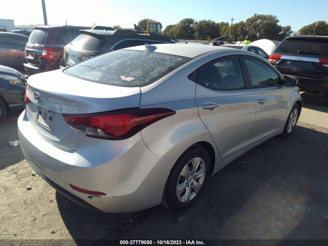 2016 HYUNDAI ELANTRA SE VIN: 5NPDH4AE1GH731593