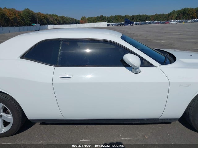 2012 DODGE CHALLENGER SXT VIN: 2C3CDYAG2CH268676
