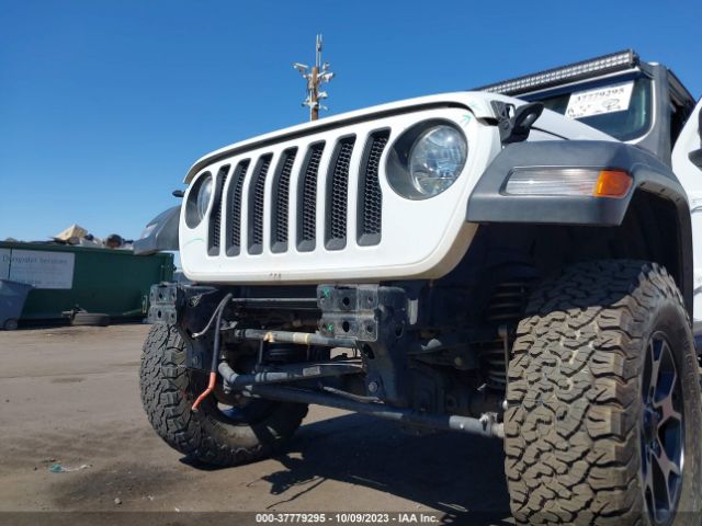 1C4HJXDG0JW112425 Jeep Wrangler Unlimited Sport S