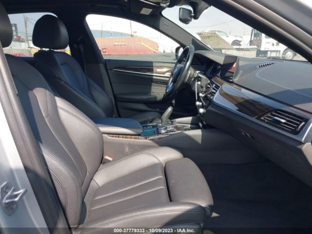 WBAJA9C57JB249668 BMW 5 Series 530e Iperformance