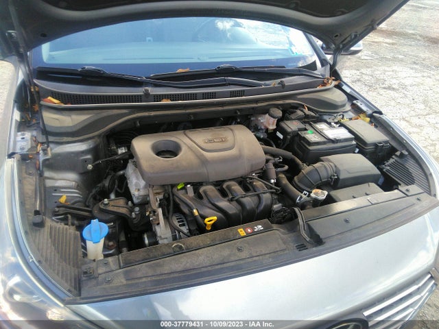 Hyundai Accent Limited 2018 3KPC34A35JE020340 Image 10