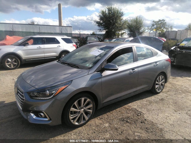 Hyundai Accent Limited 2018 3KPC34A35JE020340 Image 2