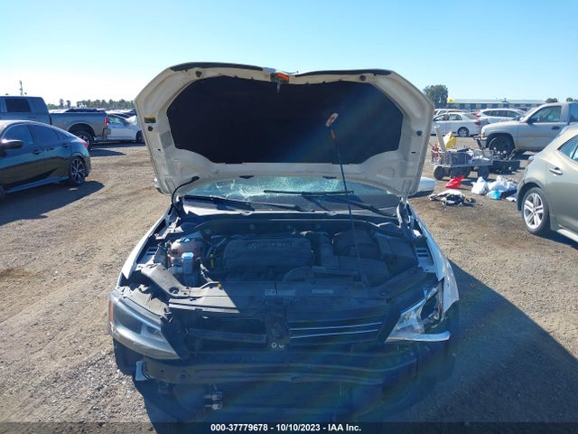 3VWD17AJ0EM375855 Volkswagen Jetta Sedan Se W/connectivity