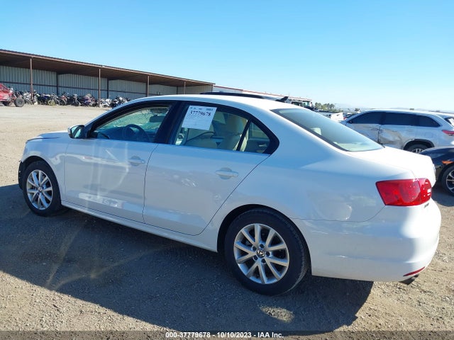 3VWD17AJ0EM375855 Volkswagen Jetta Sedan Se W/connectivity