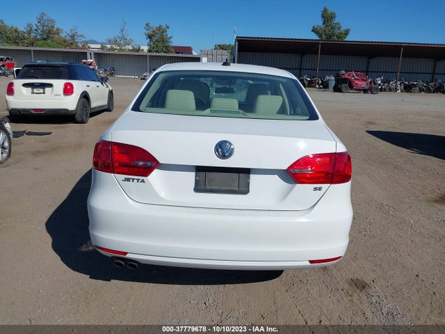 3VWD17AJ0EM375855 Volkswagen Jetta Sedan Se W/connectivity
