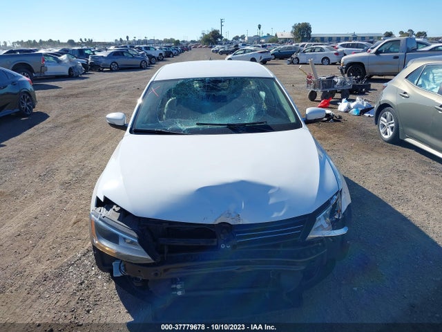 3VWD17AJ0EM375855 Volkswagen Jetta Sedan Se W/connectivity