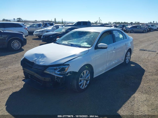 3VWD17AJ0EM375855 Volkswagen Jetta Sedan Se W/connectivity