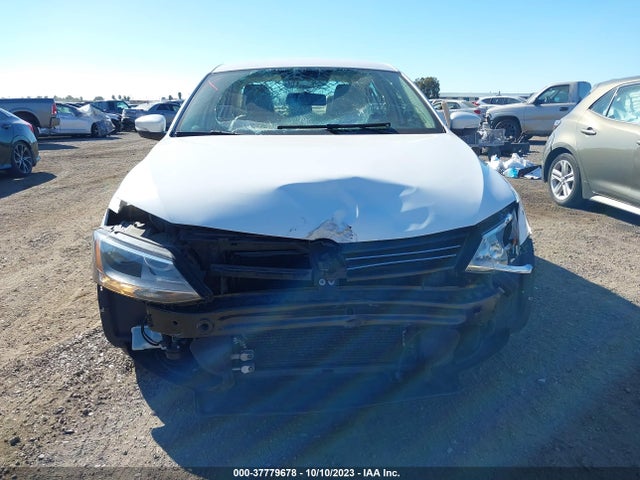 3VWD17AJ0EM375855 Volkswagen Jetta Sedan Se W/connectivity