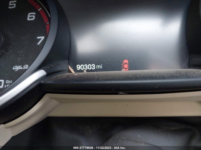 ZARFAEEN8J7574563 Alfa Romeo Giulia Ti Lusso