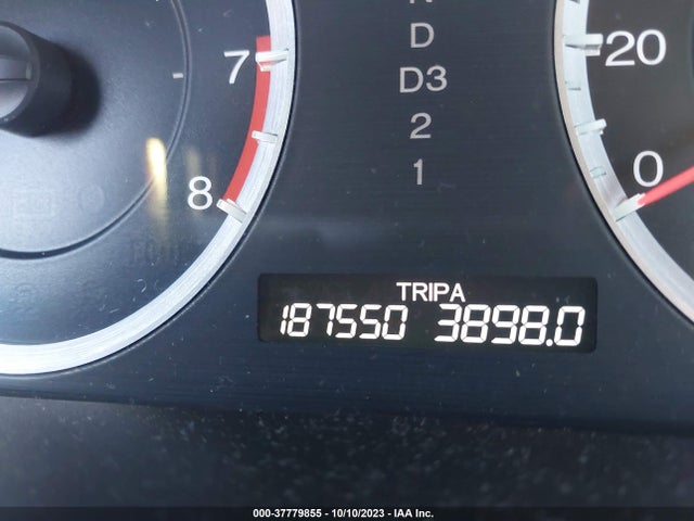 2011 HONDA ACCORD SDN EX-L VIN: 1HGCP3F82BA024905
