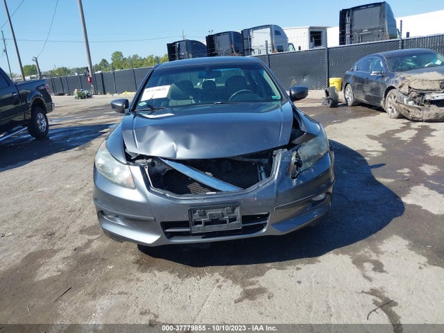 2011 HONDA ACCORD SDN EX-L VIN: 1HGCP3F82BA024905