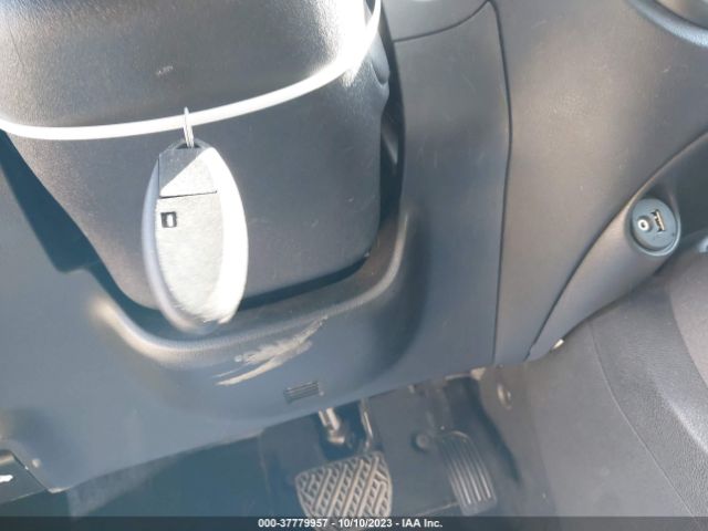 JN8AF5MR2HT702957 Nissan JUKE S