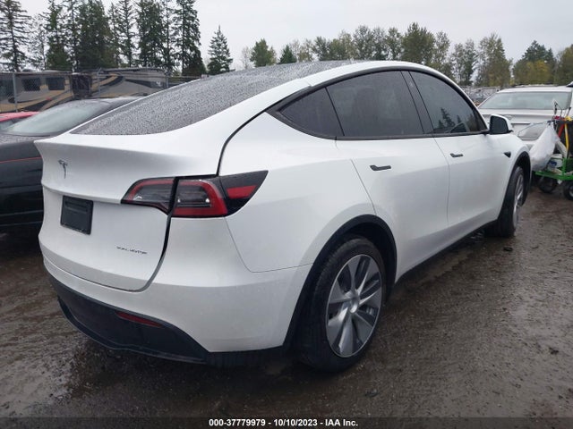 Tesla Model Y Long Range 2023 7SAYGDEE3PF646724 Image 4