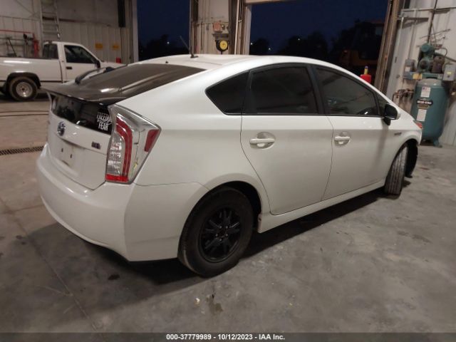 2015 TOYOTA PRIUS JTDKN3DUXF0425145 Photo 3