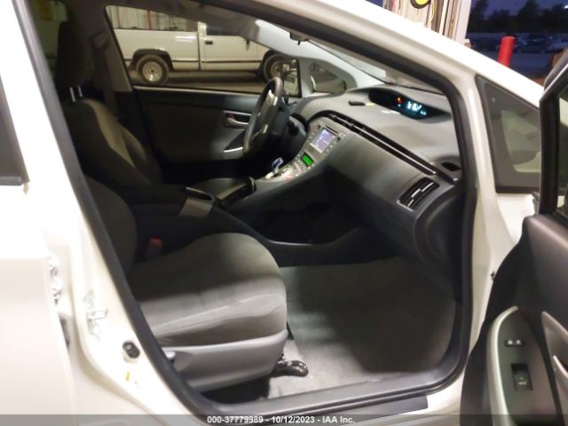 2015 TOYOTA PRIUS JTDKN3DUXF0425145 Photo 4