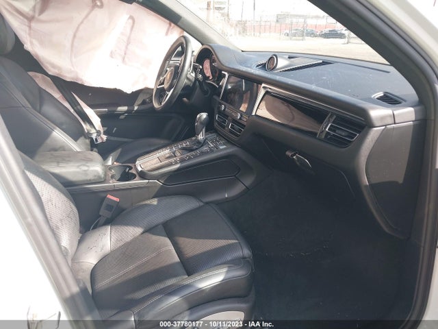 2021 PORSCHE MACAN WP1AA2A58MLB07470 Photo 4