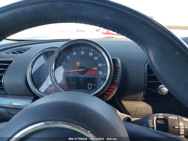 2017 MINI CLUBMAN WMWLN9C36H2E50034 Photo 6
