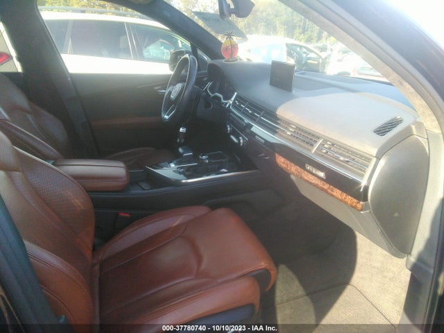 Audi Q7 3.0t Premium 2018 WA1VAAF77JD008632 Image 5