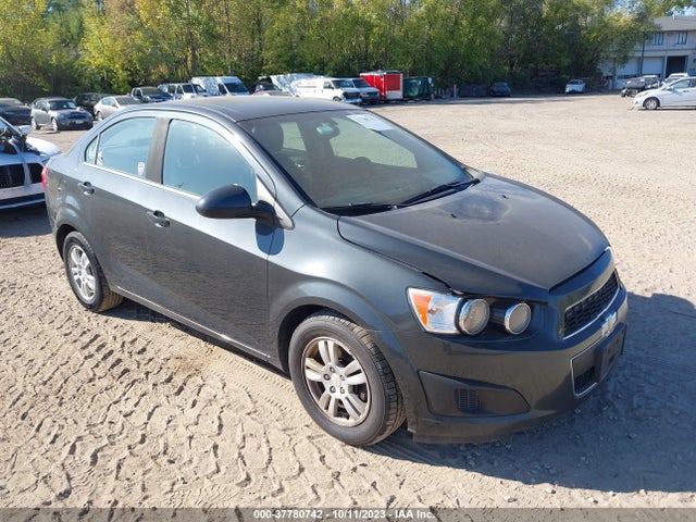 Chevrolet SONIC LT 2014 1G1JC5SH5E4139027 Image 1
