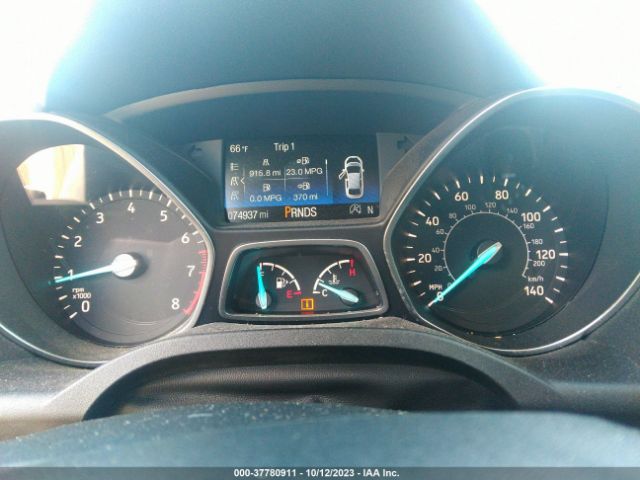 1FMCU9J99HUE48532 Ford Escape Titanium