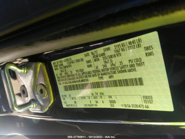 1FMCU9J99HUE48532 Ford Escape Titanium